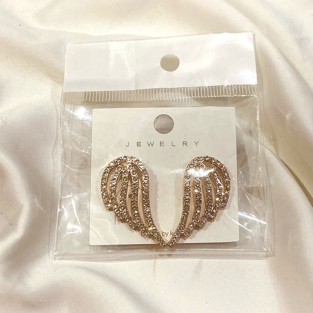 NEW Gold Angel Wings Earrings